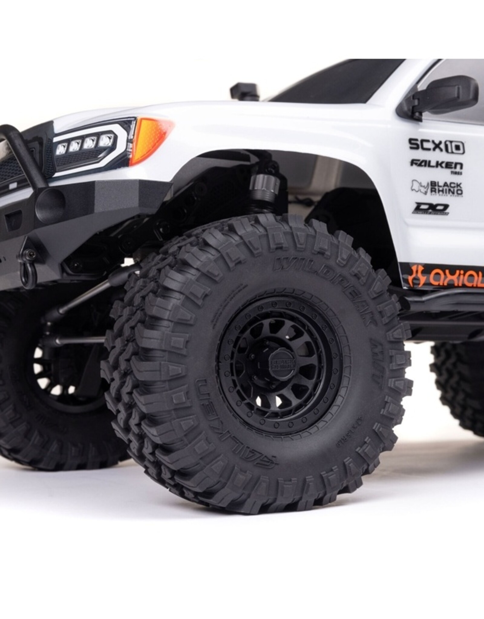 Axial AXI-1375T1  1/10 SCX10 III Base Camp 4X4 Rock Crawler Brushed RTR, WHITE