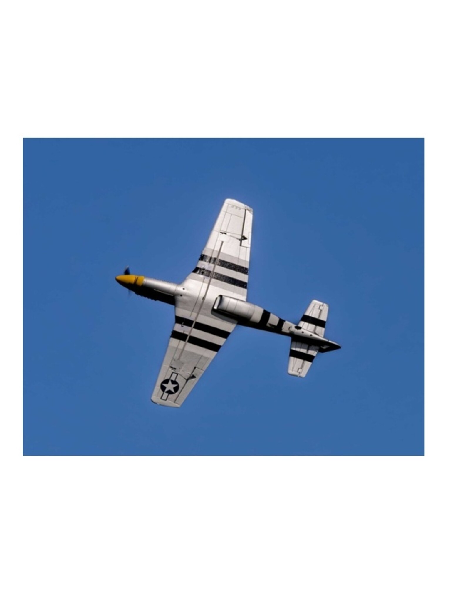 Horizon Hobby EFL02650  P-51D Mustang 1.0m BNF Basic with AS3X+ and SAFE Select