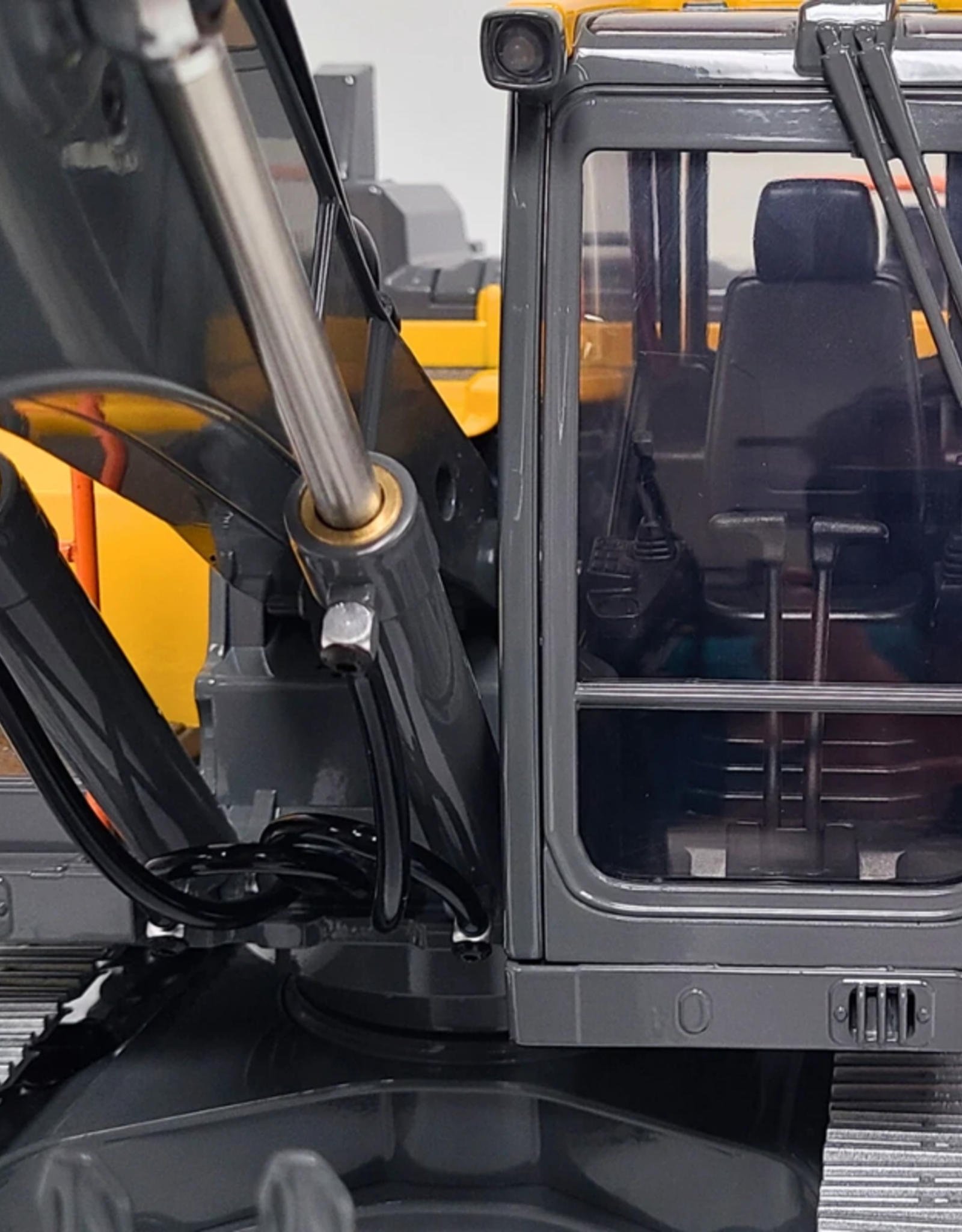 DOUBLE EE DEEIMX010 1:14 RC VOLVO EXCAVATOR