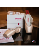 MERLET LISA BOXED SET POINTE SHOES WITH INTERCHANGEABLE SHANKS, RIBBON, & TOE CUSHIONS