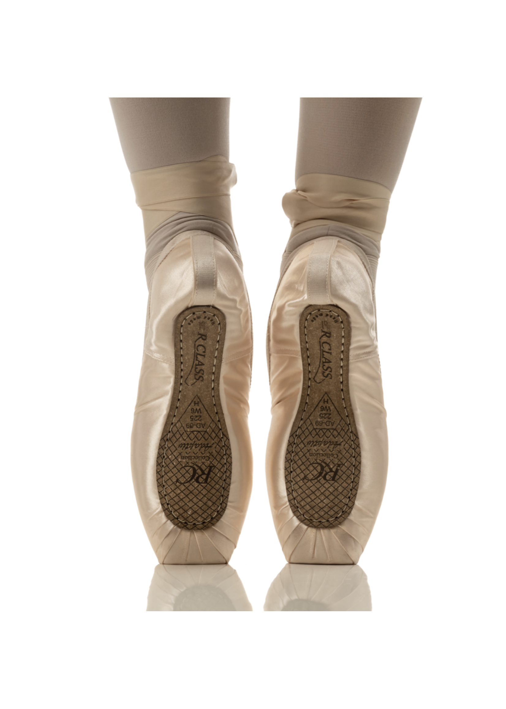 RCLASS AD69 SOLEIA MEDIUM SHANK POINTE SHOE