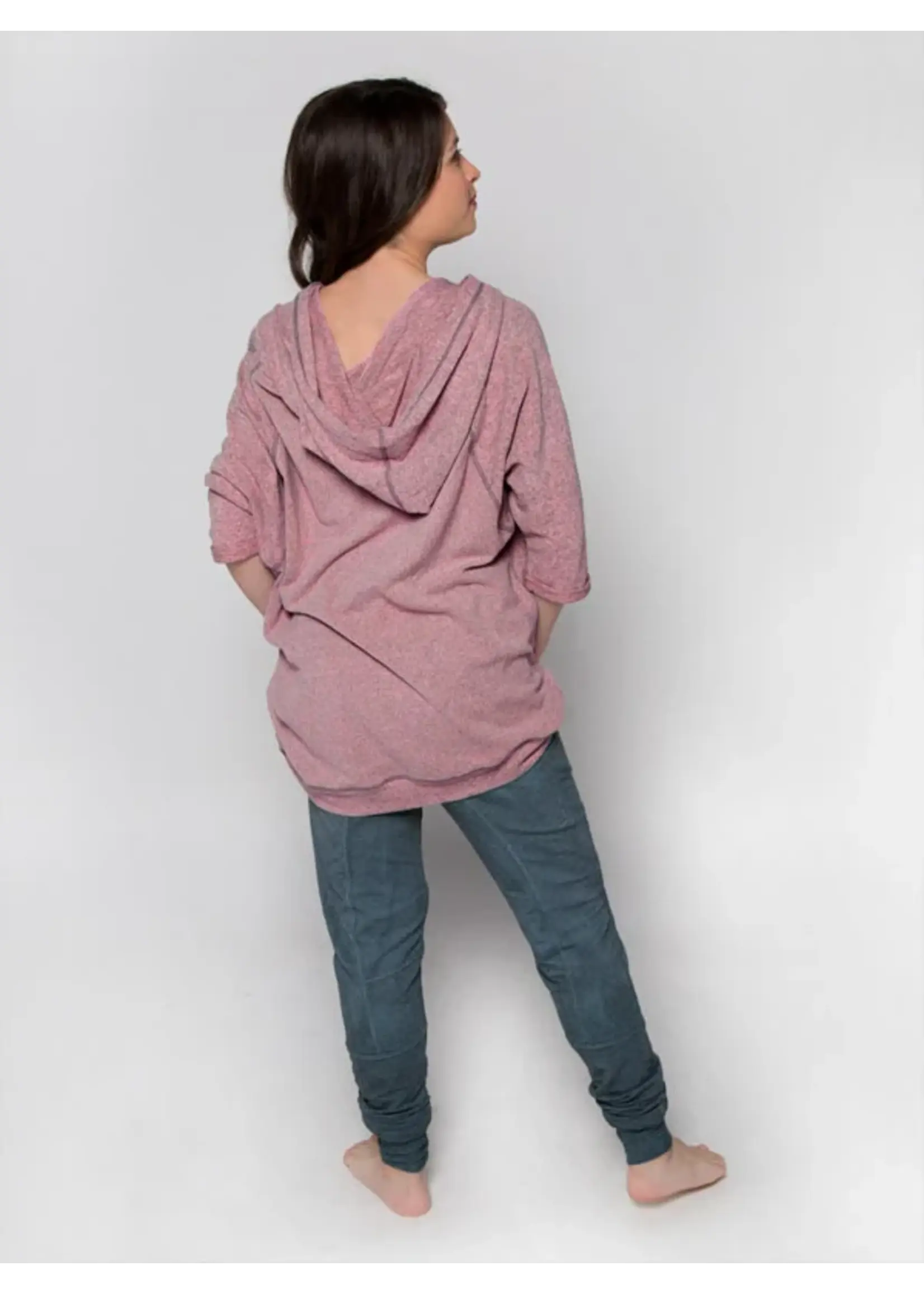 SUGAR & BRUNO D8897E EMBROIDERED KATHRYN PULL OVER HOODIE