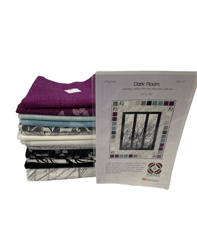 Dark Room Quilt kit (61''x72'')