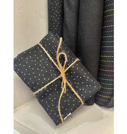 Black on Black Fat Quarter Bundle (6)
