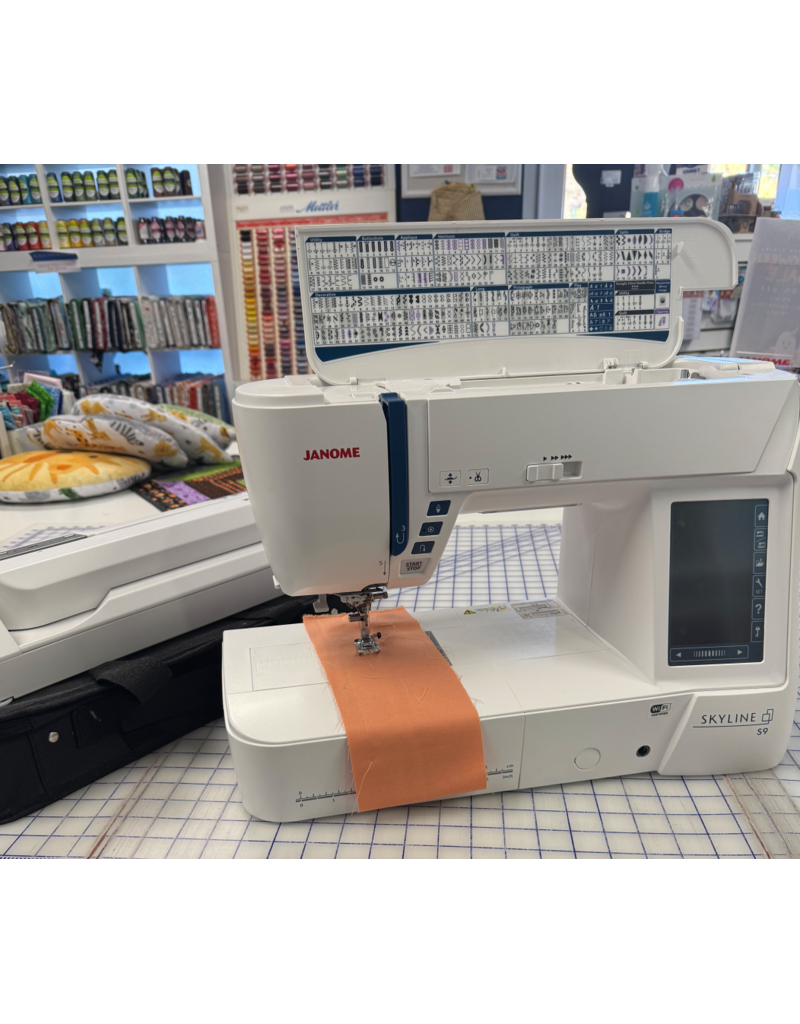 Janome Pre-owned Skyline S9