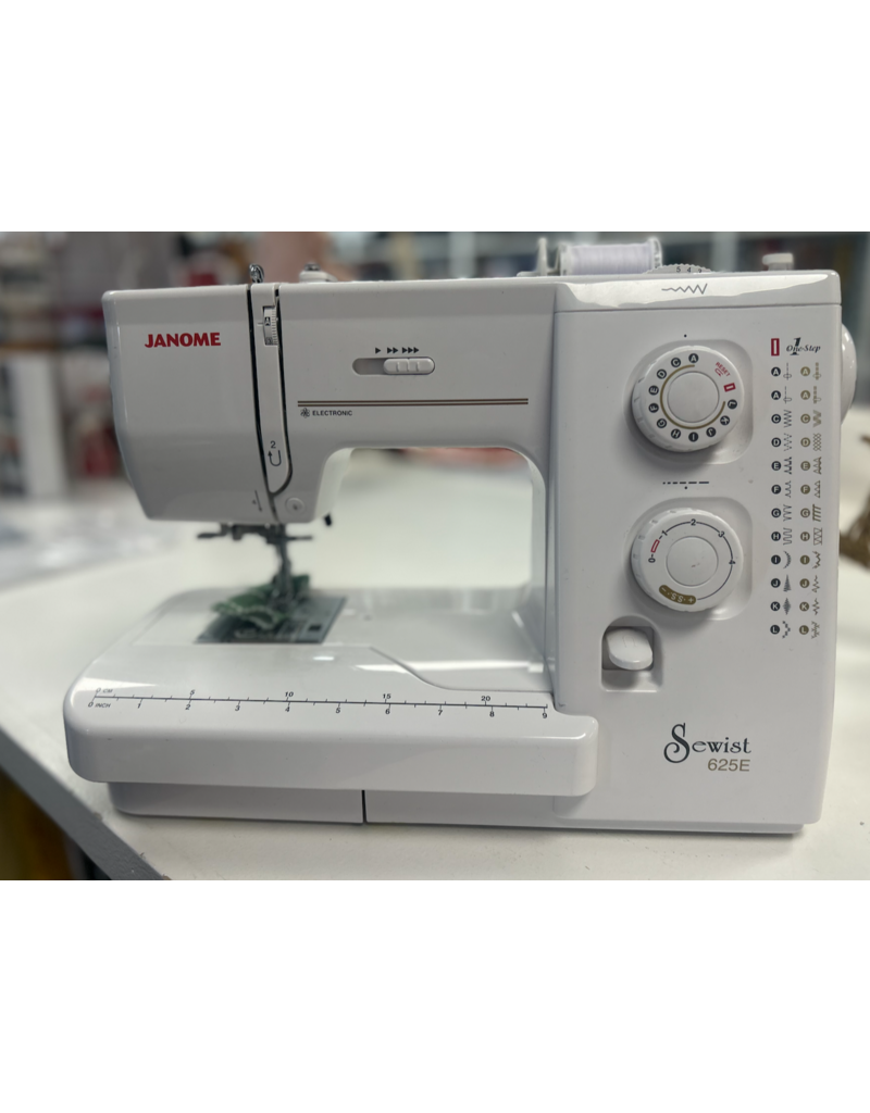 Pre-Owned Sewist 625E