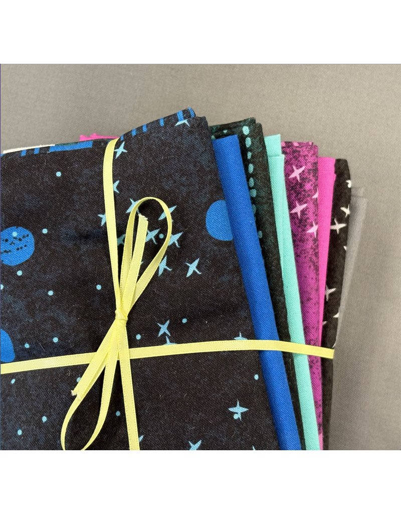 Four Seasons Fat Quarter Bundle (8)