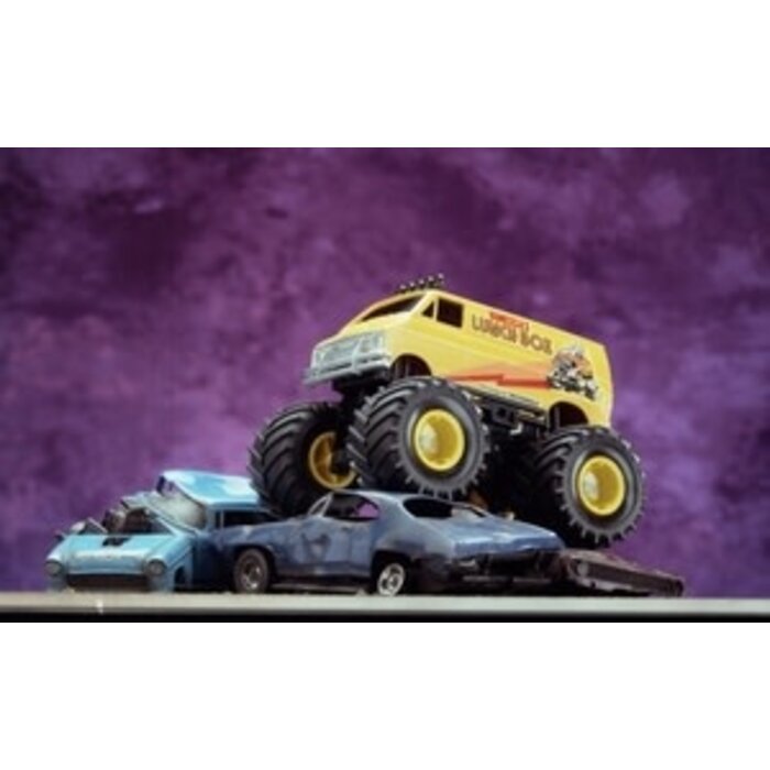 Tamiya TAM17003 - 1/32 JR Mini 4WD Lunch Box Truck Kit