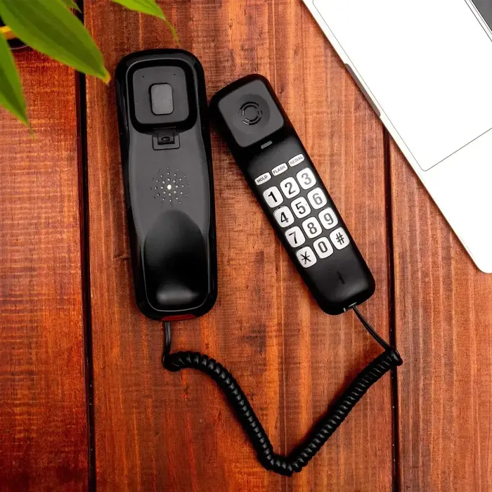 RadioShack 4304318 - RadioShack Corded Phone with Caller ID