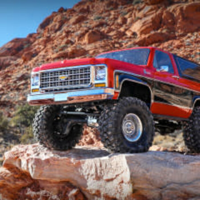 Traxxas TRX-4 1979 Chevrolet Blazer Clipless, 1/10 Scale 4X4 Trail Truck, Fully-Assembled, Waterproof electronics, Ready-To-Drive®, with TQi™ 2.4GHz 4-channel Radio System, XL-5 HV Speed Control, Hi/Low Transmission, Remote Locking Differentials, an