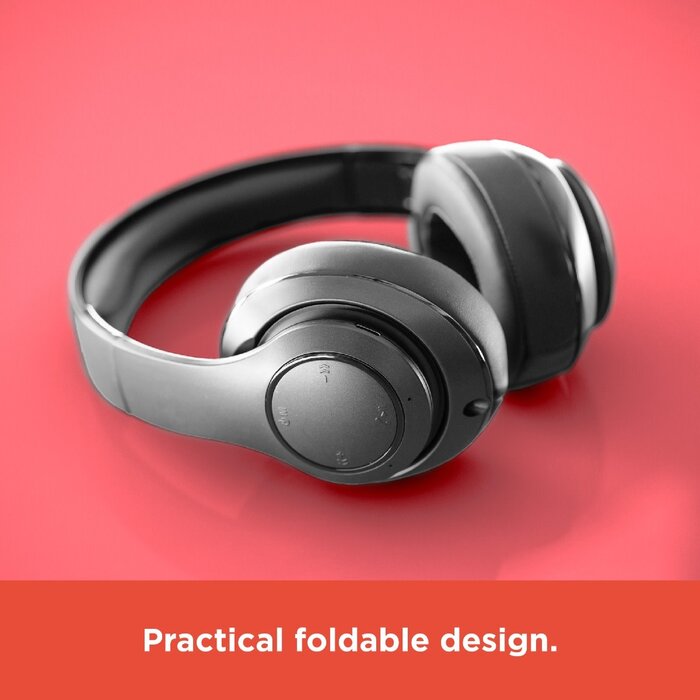 3304404 - RadioShack BlueTooth Over-Ear Headphones, Silver