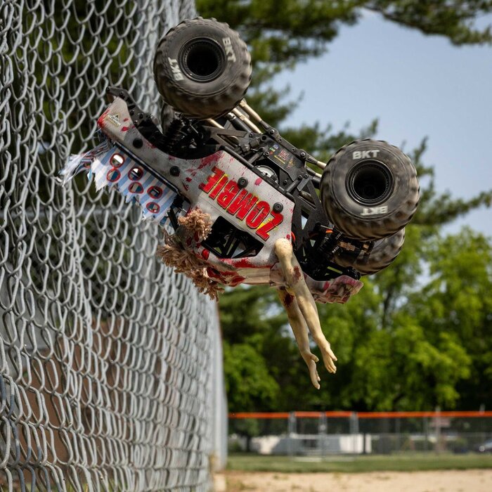 Arrma LOS01026T4 - 1/18 Losi Mini LMT Zombie Monster Truck (Battery & Charger Included)
