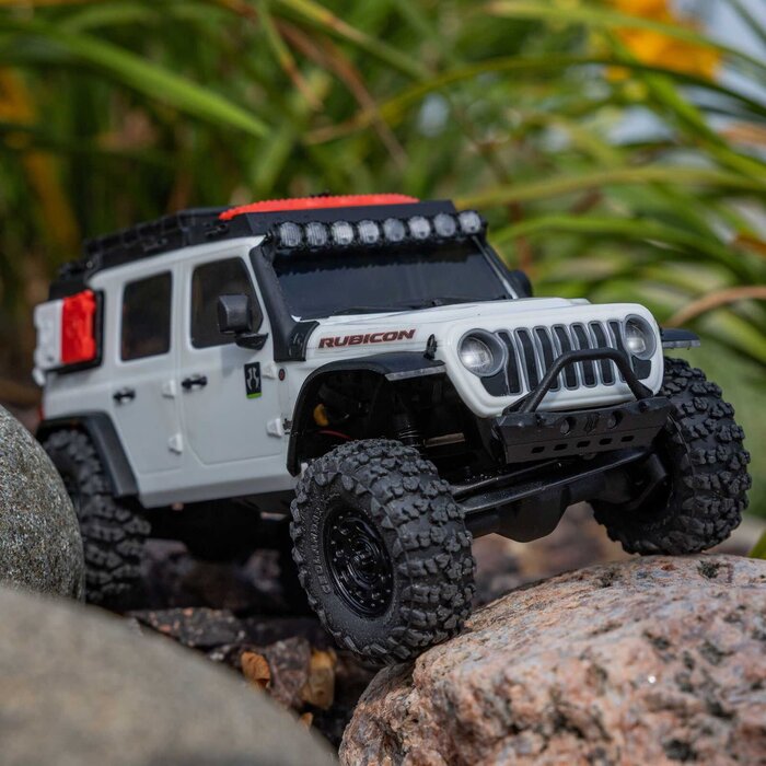 Axial AXI-2261T2 - 1/30 SCX30 Jeep Wrangler JLU 4X4 RTR Brushed Rock Crawler (Battery & Charger Included), White