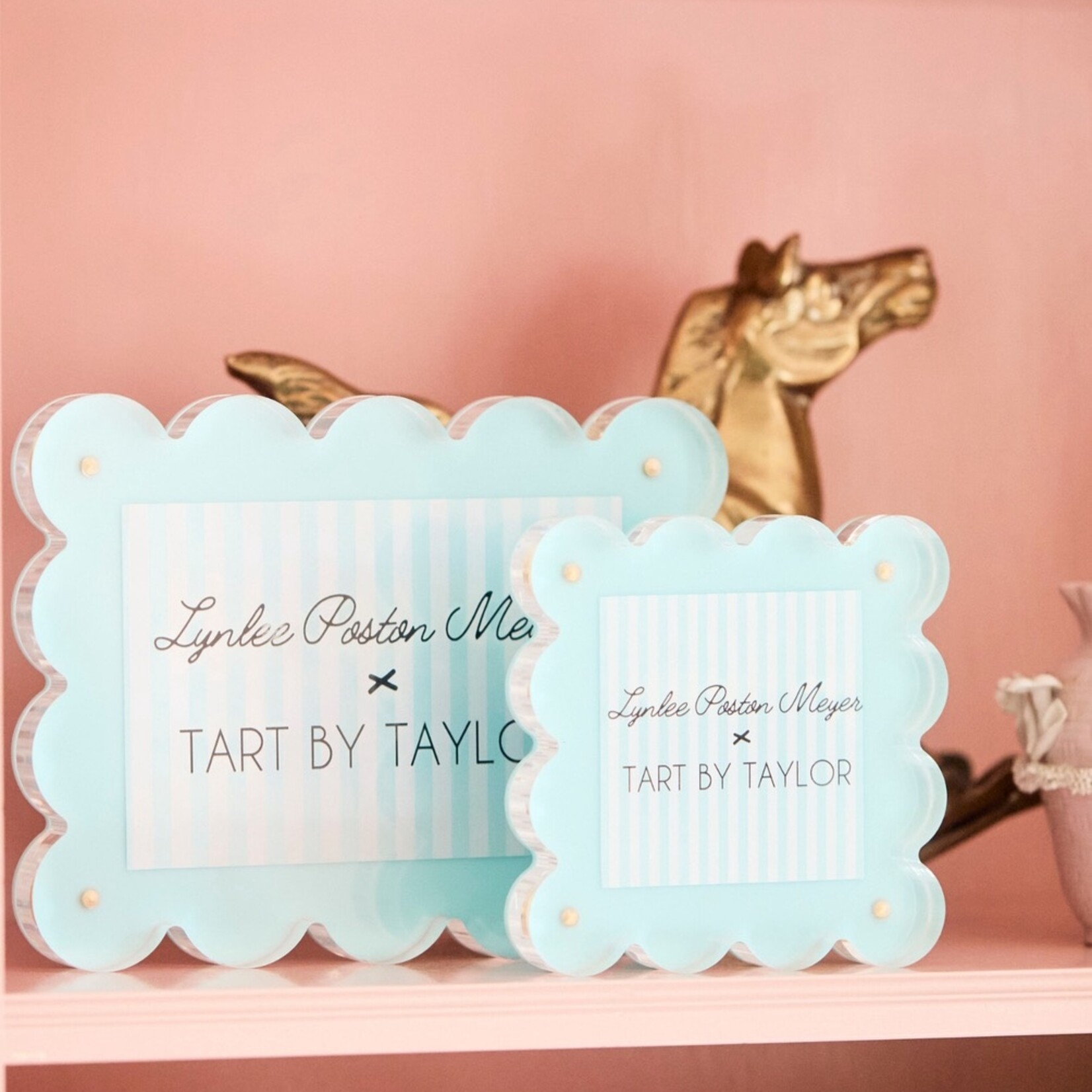 Scalloped Acrylic Frame 5 x 5