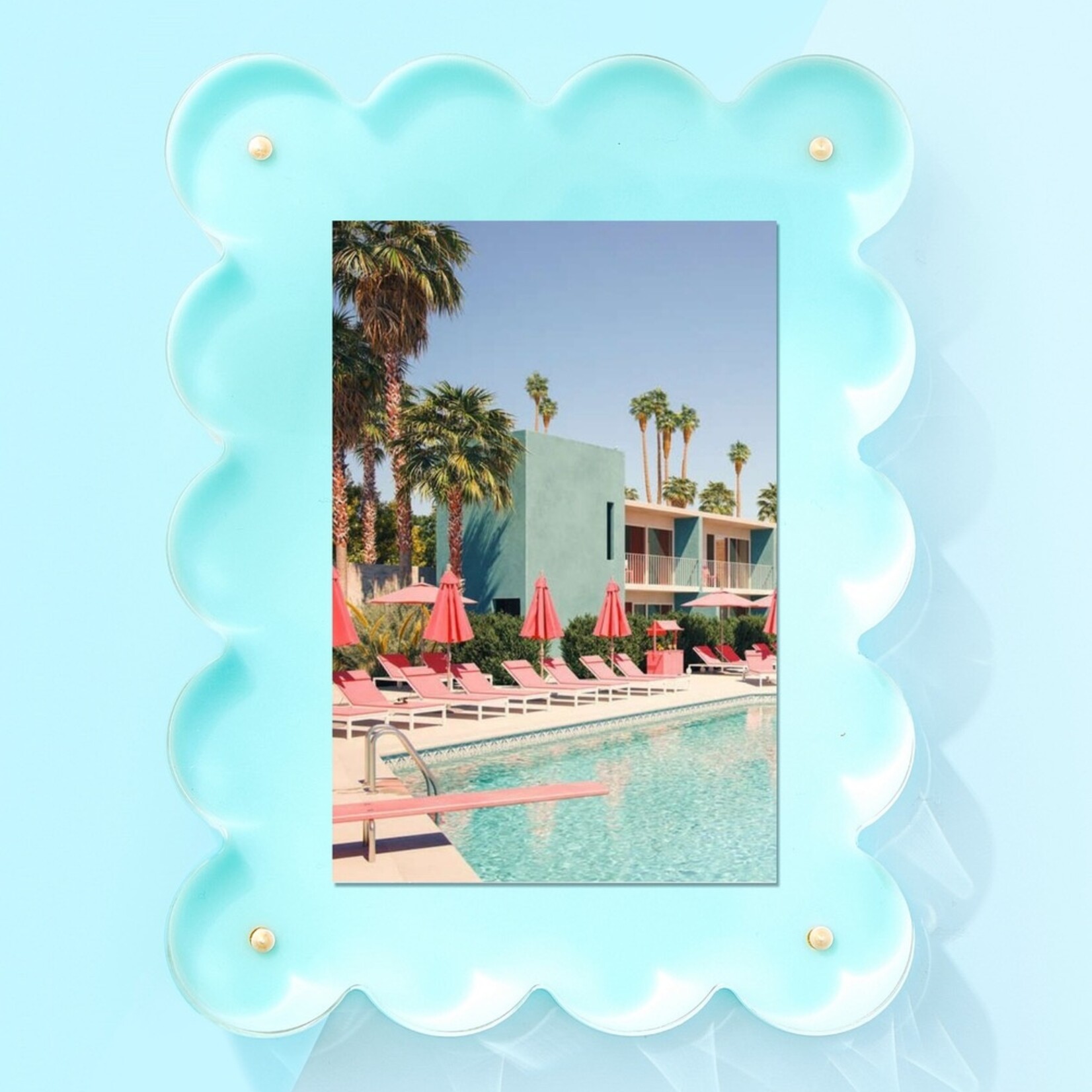 Scalloped Acrylic Frame 4 x 6