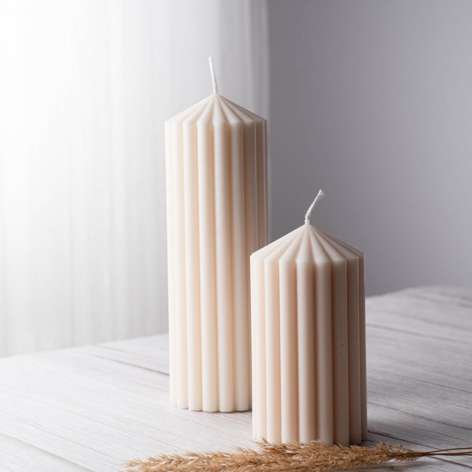 Faire/ Allure White Pillar Med