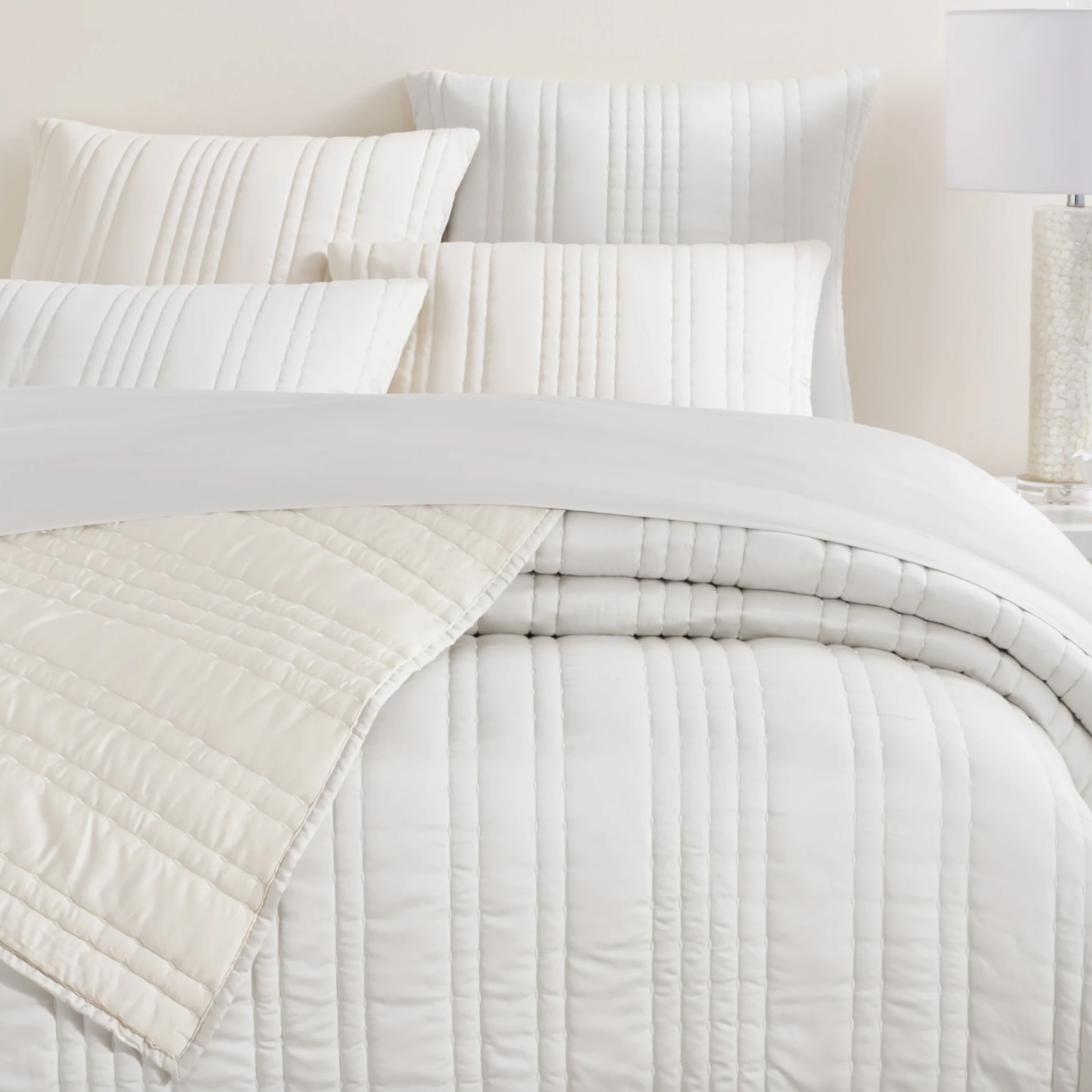 Annie Selke/Pine Cone Hill Blissful Bamboo Pearl/Silver Quilt