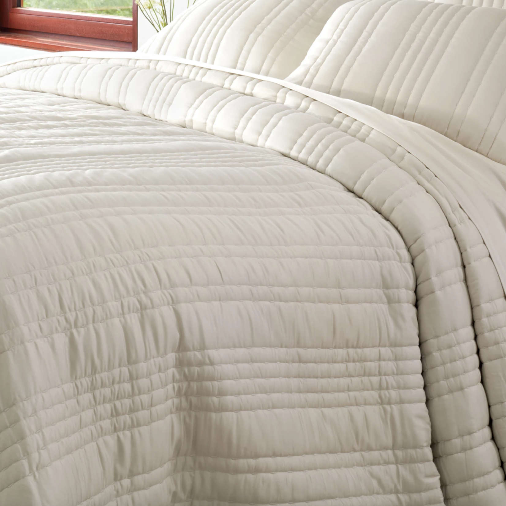Annie Selke/Pine Cone Hill Blissful Bamboo Pearl/Silver Quilt