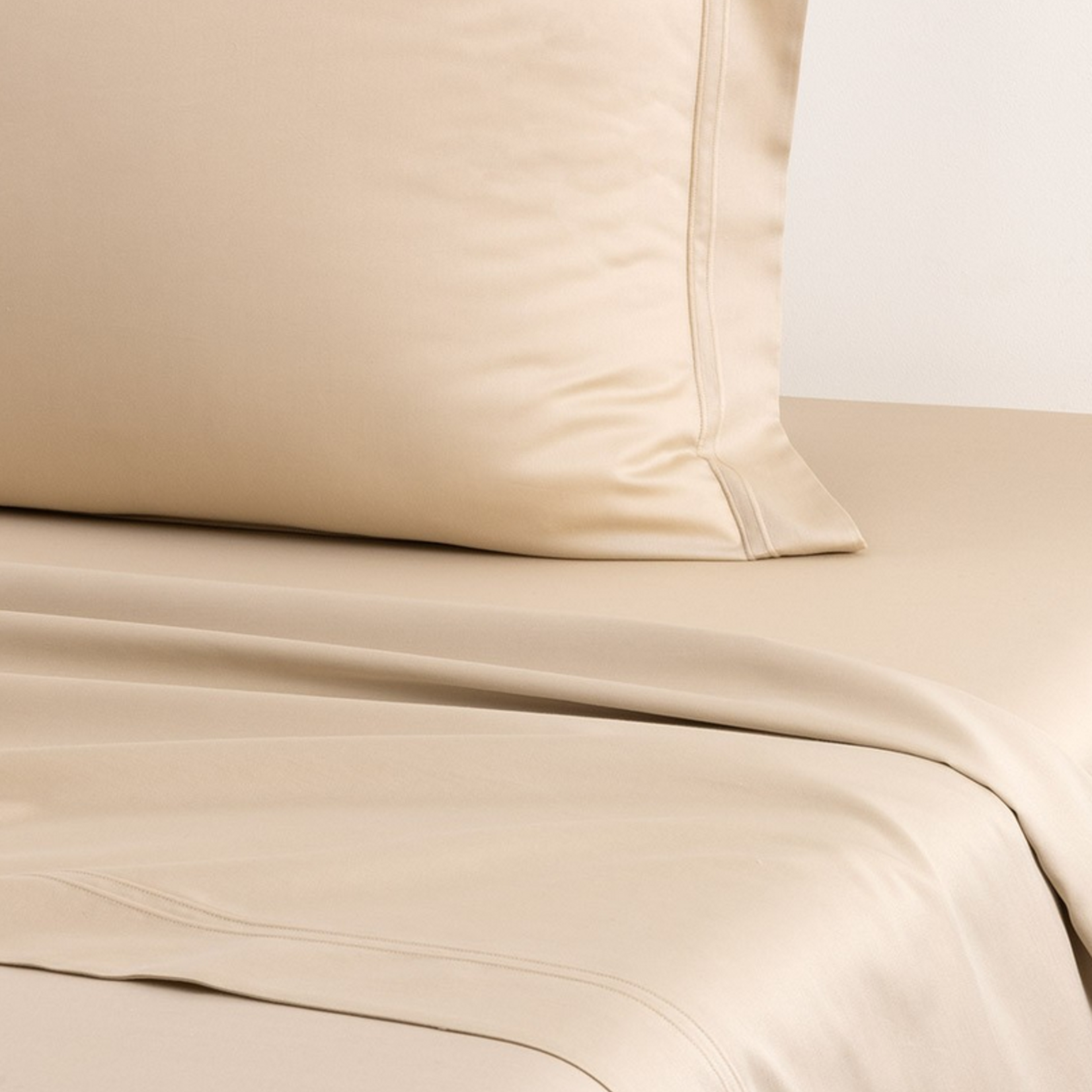 Triomphe (Double Saddle Stitch Cotton Sateen- 310 t/c)Flat Sheet