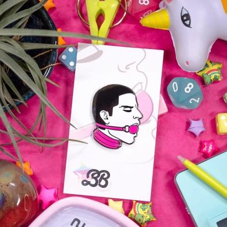 Crushworthy Crushworthy - Simply Gagged - Enamel Pin