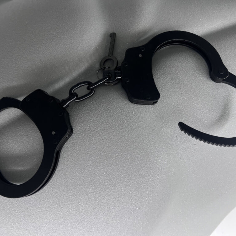 Kookie Kookie - Handcuffs