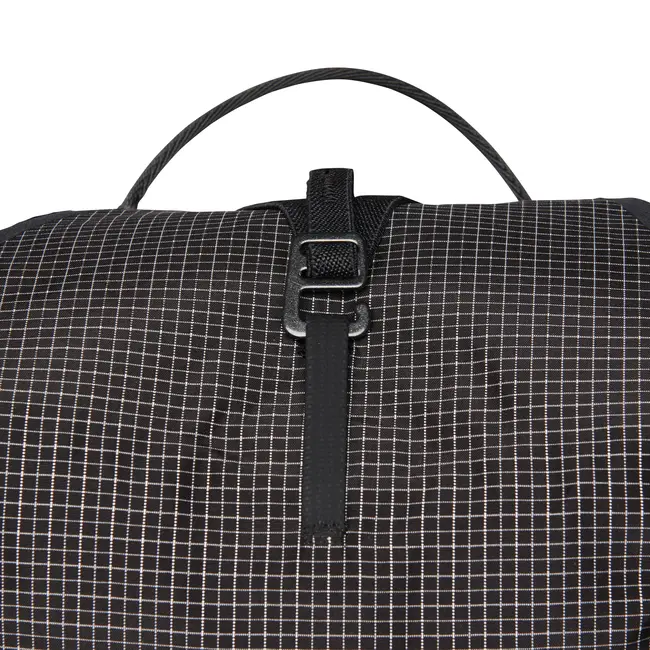 Distance 15 W's - Black - Small