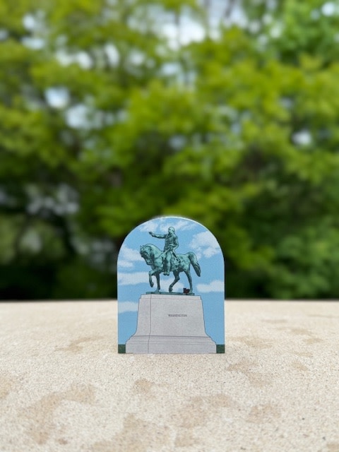 George Washington Statue/Cat's Meow