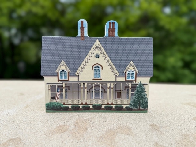 Dean's Quarters, Cat's Meow