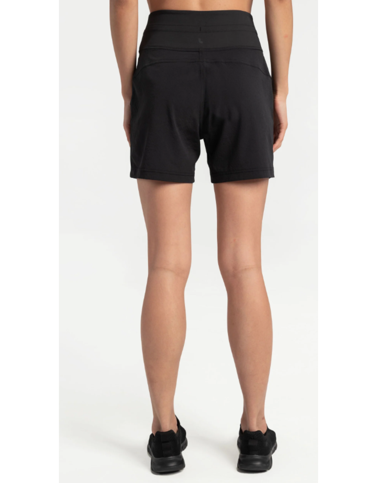 LOLË LSW4334 MOMENTUM SHORTS