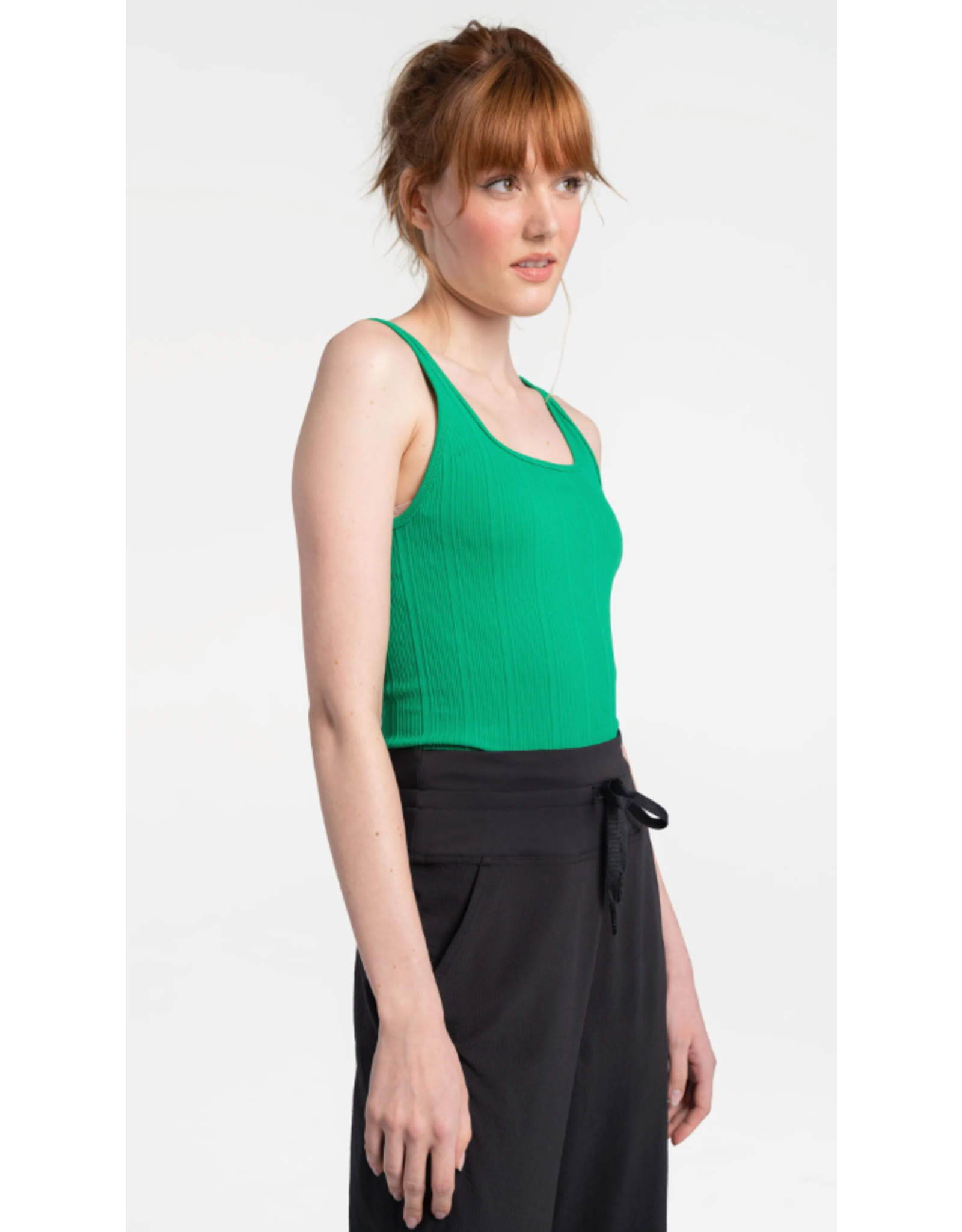 LOLË LSW4324  CAMISOLE ASANA