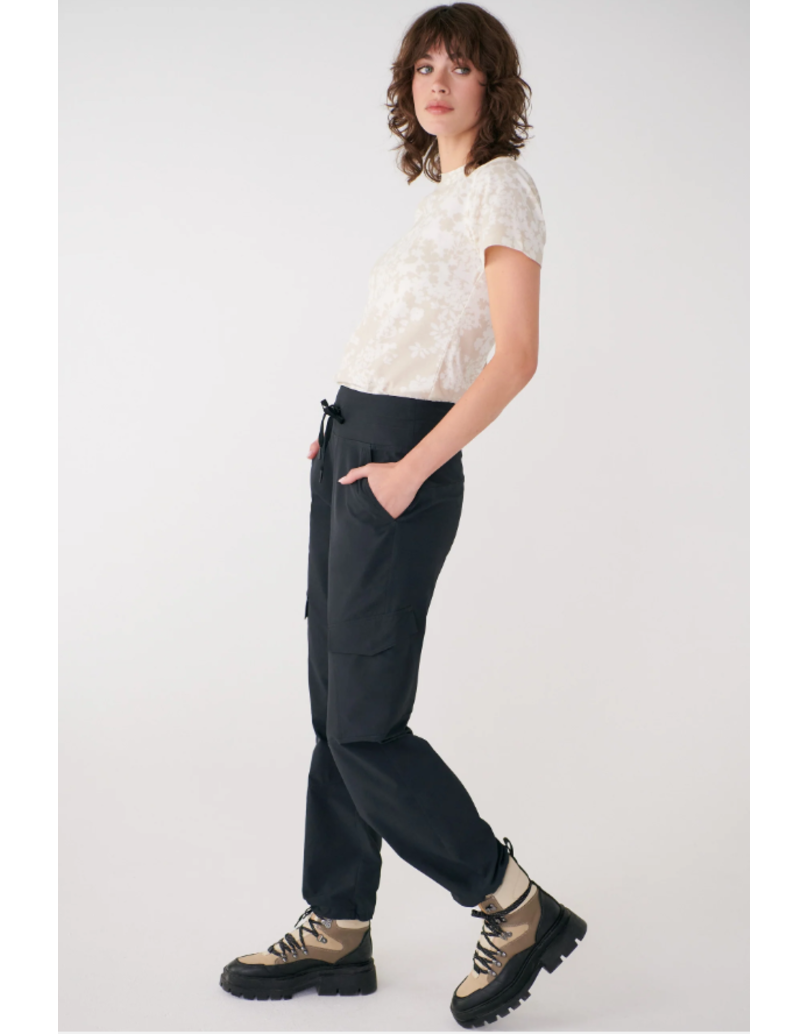 LOLË LSW4538 MOMENTUM TECH  CARGO PANT