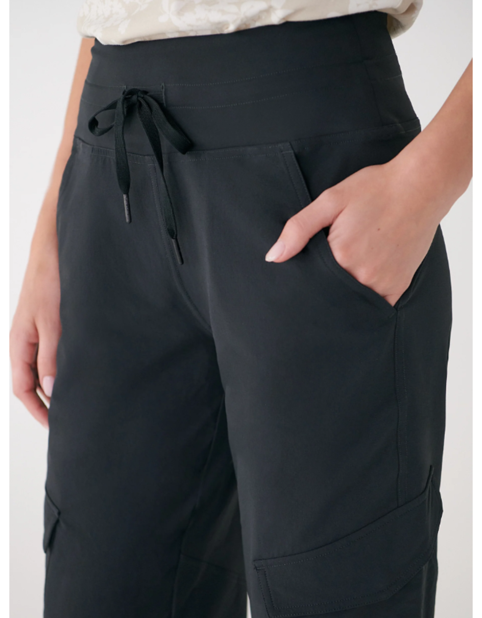 LOLË LSW4538 MOMENTUM TECH  CARGO PANT