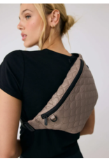 LOLË LAW0933 TAYLOR QUILTED BAG