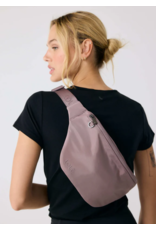 LOLË LAW0928 TAYLOR BELT BAG