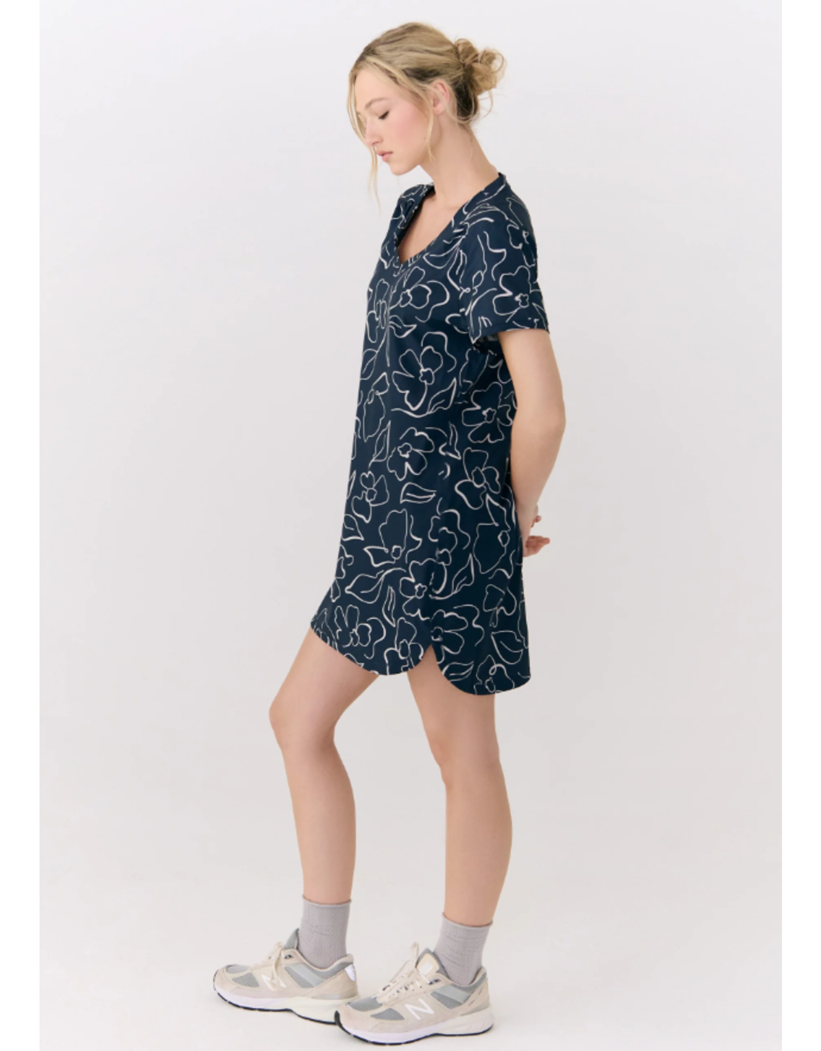 LOLË LSW4618 OLIVIE V ROBE