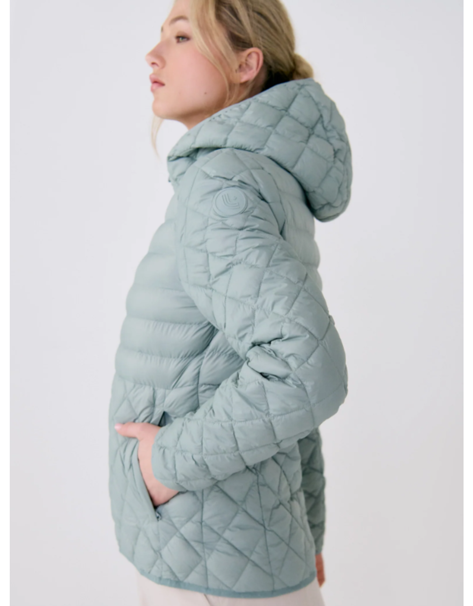LOLË LUW0883 THE BASE MANTEAU ISOLÉ