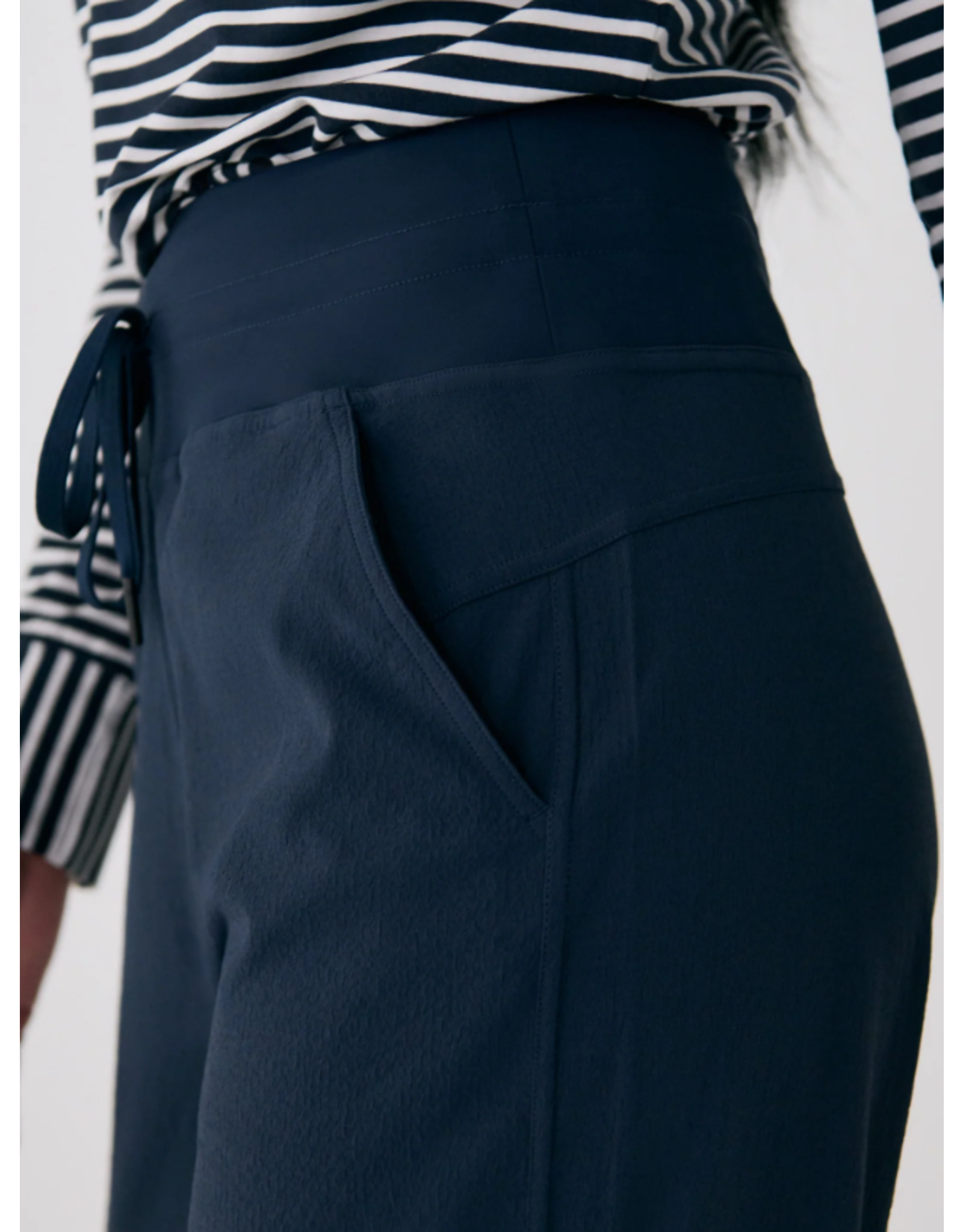 LOLË LSW4292 MOMENTUM CROP