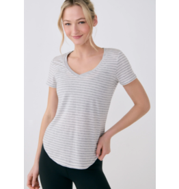 LOLË LSW4613 DYNAMIC V-NECK