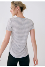 LOLË LSW4613 DYNAMIC V-NECK