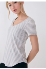 LOLË LSW4613 DYNAMIC V-NECK
