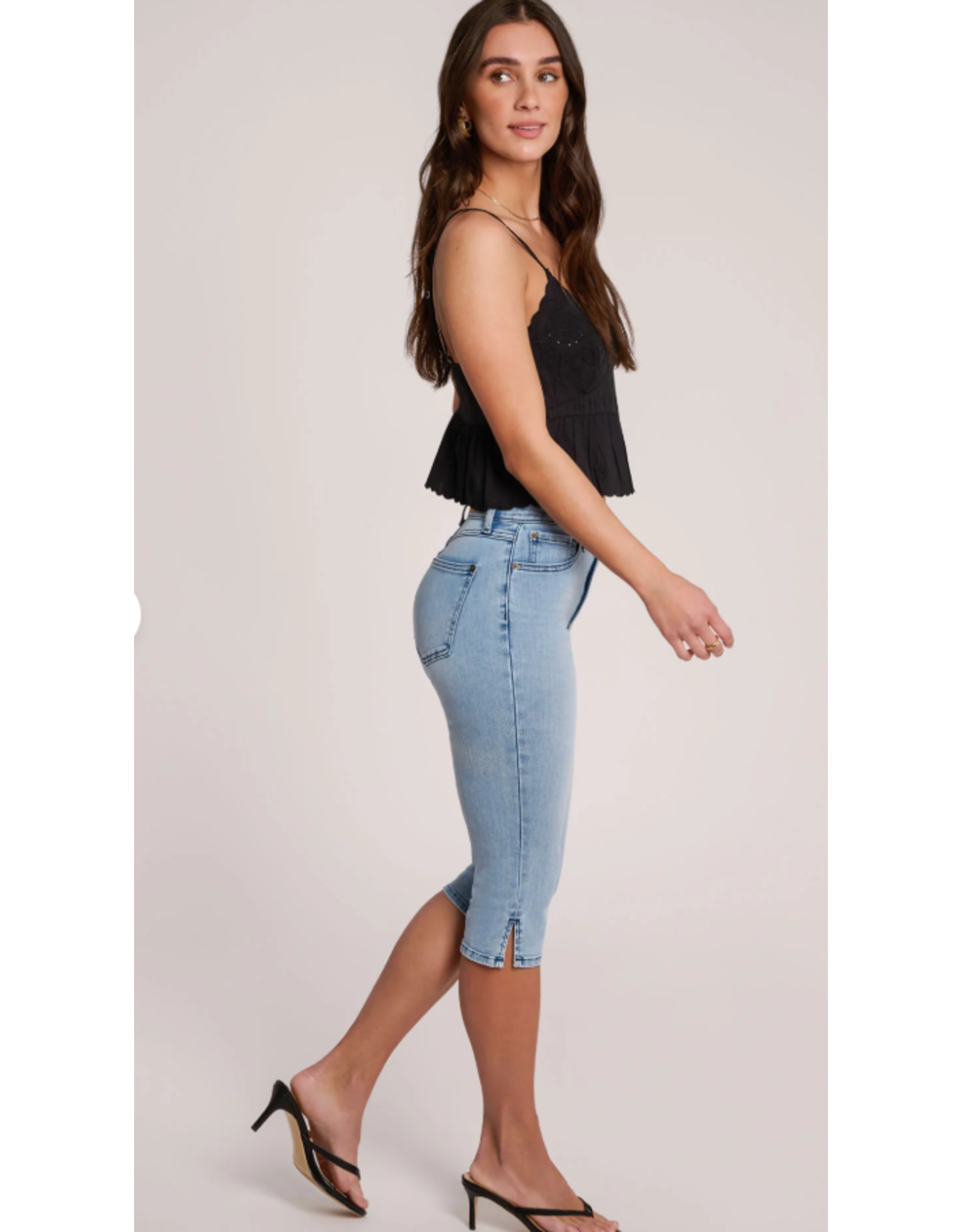 YOGA JEANS 2726 Capri skinny 17 po taille regulière