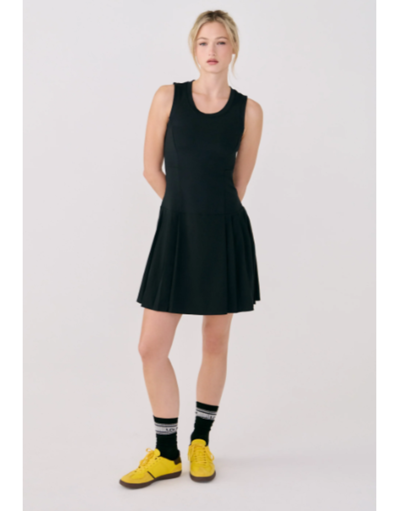LOLË LSW4591 GAME ROBE SANS MANCHE