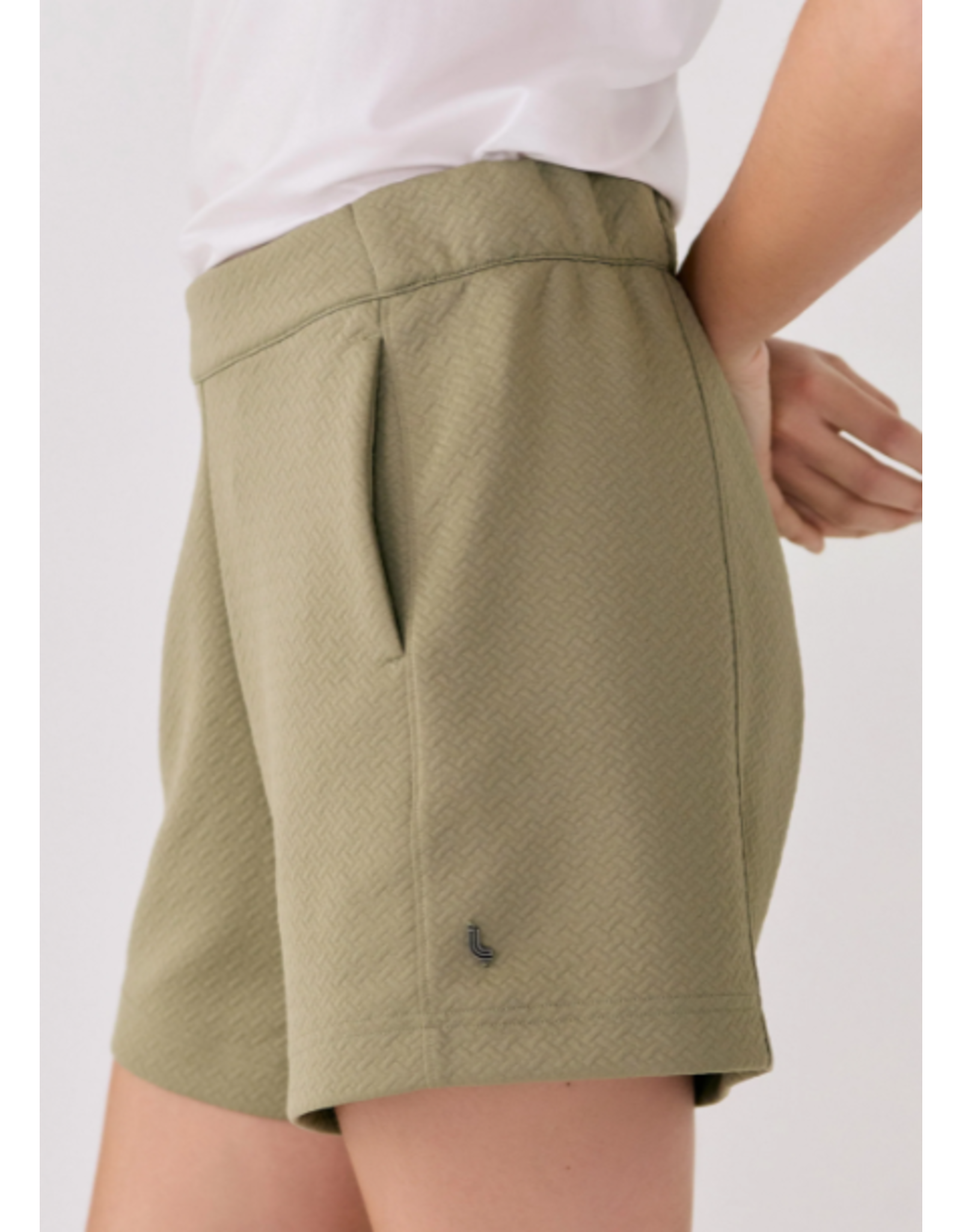 LOLË LSW4593 CITY SHORTS