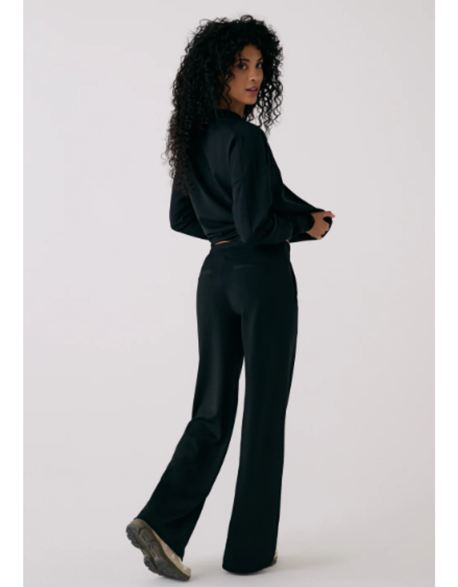 LOLË LSW4654 FLOW  JAMBE ÉVASÉE