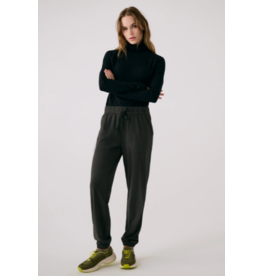 LOLË LSW4675 OLIVIE JOGGER