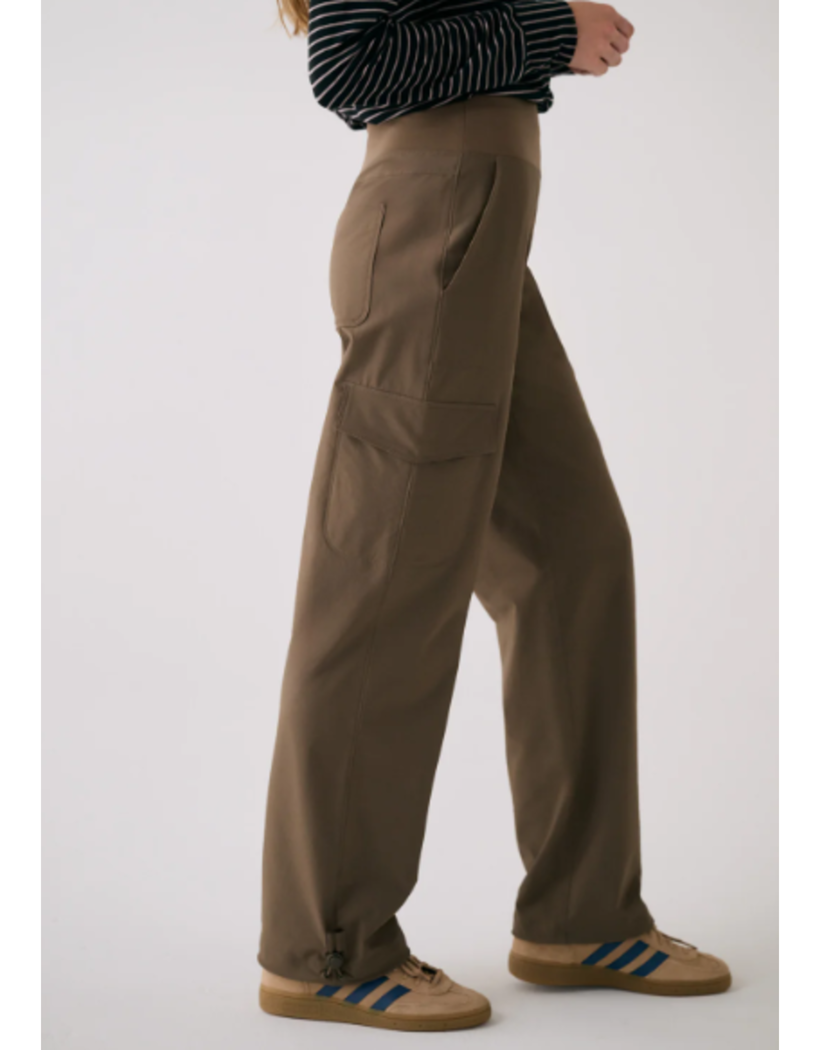 LOLË LSW4667 OLIVIE TECH TROUSERS