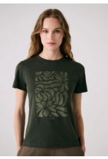 LOLË LSW4666 LAURIER LOGO T-SHIRT