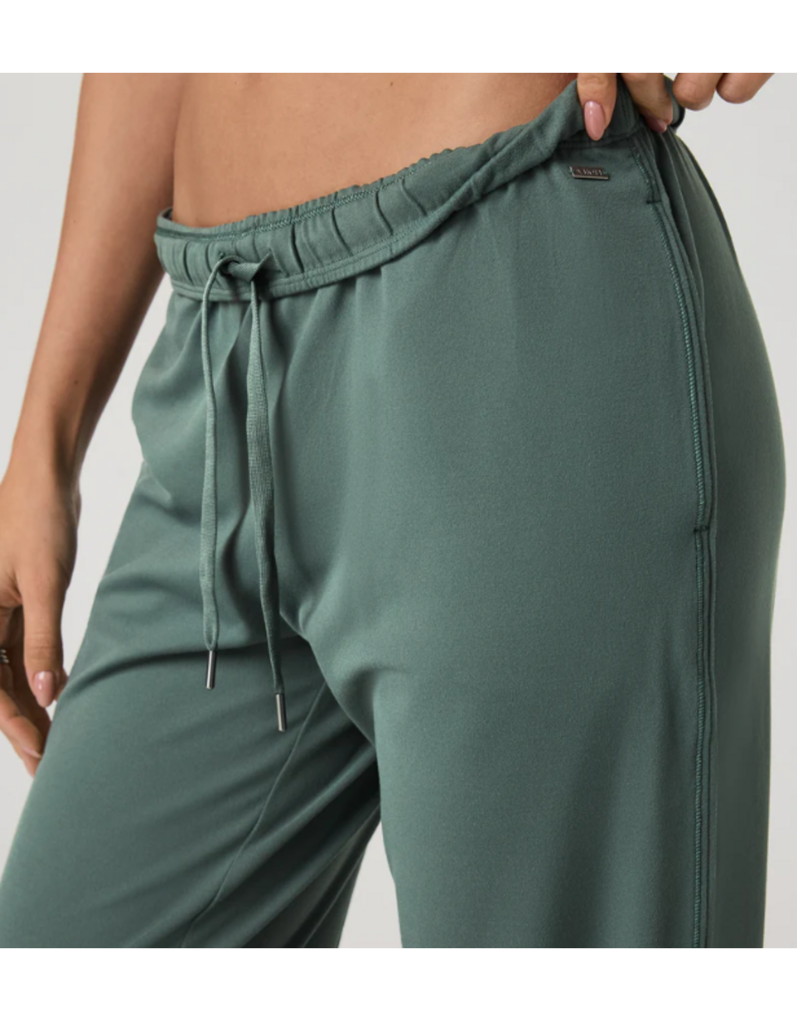 VUORI VW4190 Halo Modern Sweatpant