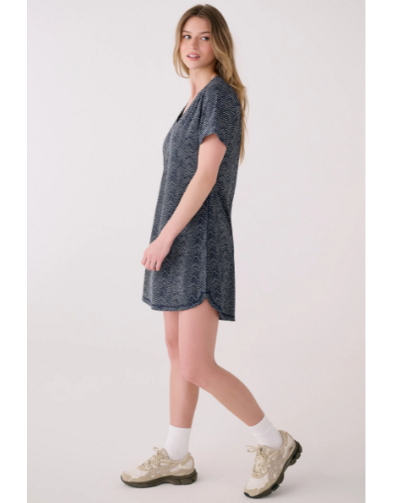 LOLË LSW4695 OLIVIE COL V ROBE