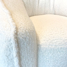 SIGRID SWIVEL CHAIR  FAUX SHEARLING OFF-WHITE